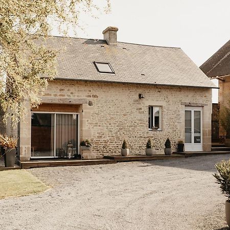 Le Clos Poulain Petits Gites De Charme Et Chambres D'Hotes Familiales Au Calme Proche Bayeux Et Des Plages Nonant Екстер'єр фото