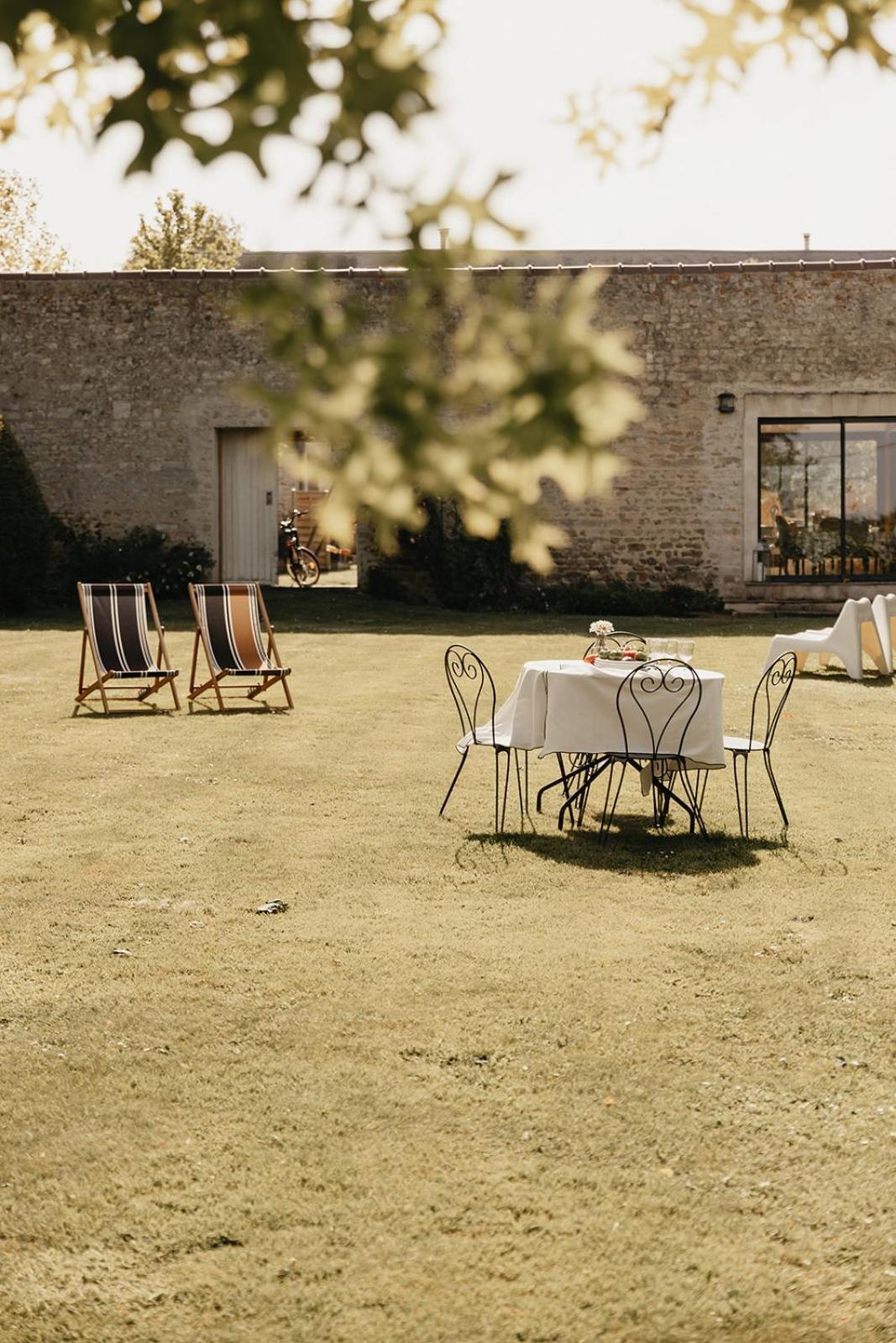 Le Clos Poulain Petits Gites De Charme Et Chambres D'Hotes Familiales Au Calme Proche Bayeux Et Des Plages Nonant Екстер'єр фото